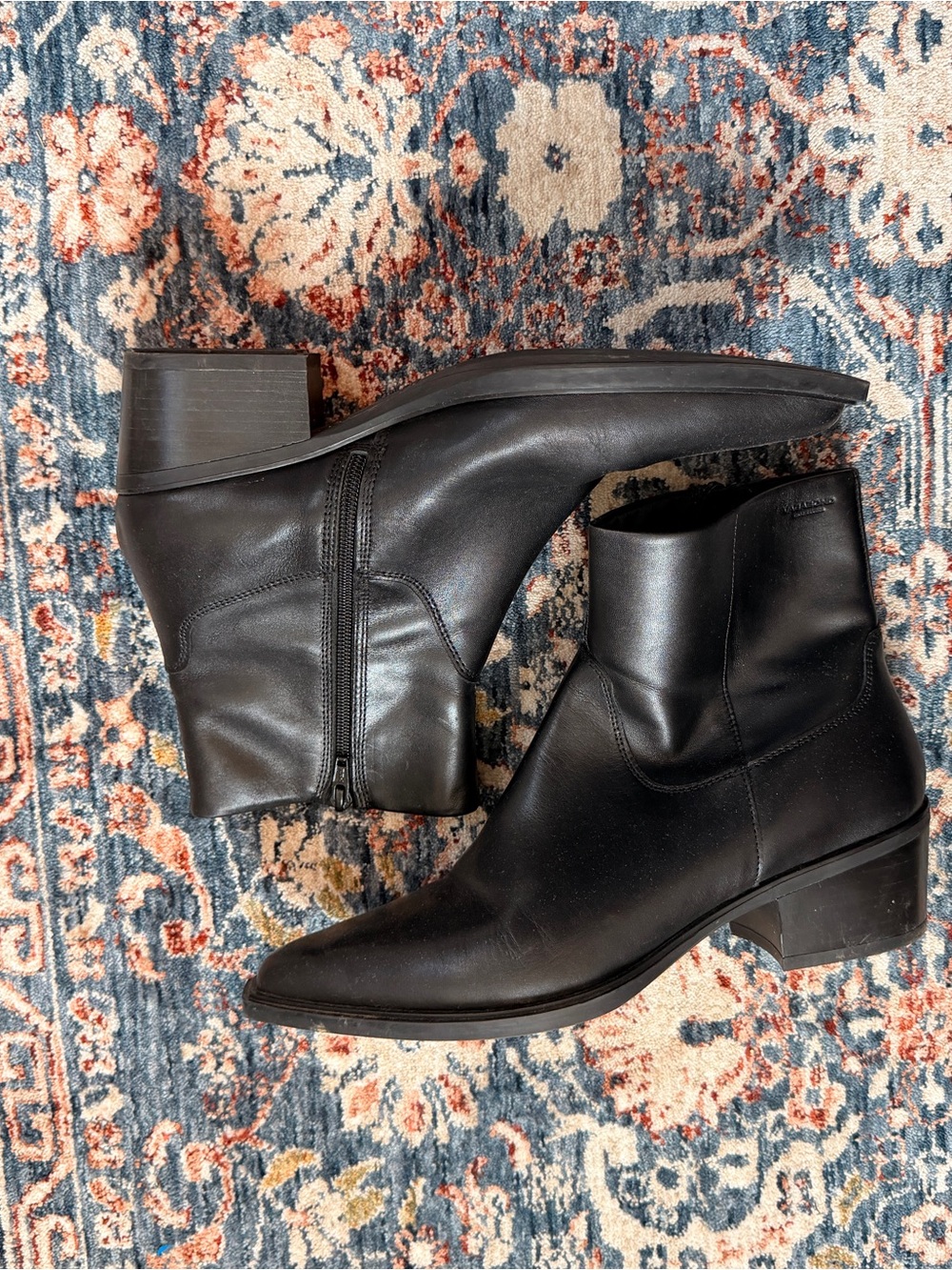 Vagabond Black Leather Ankle Booties with Side Zip